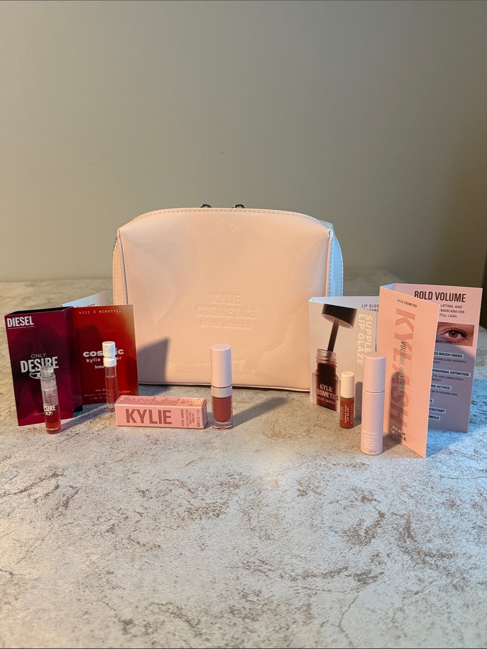 Kylie Cosmetics Pink Lip Kit with Matching Pink Pouch
